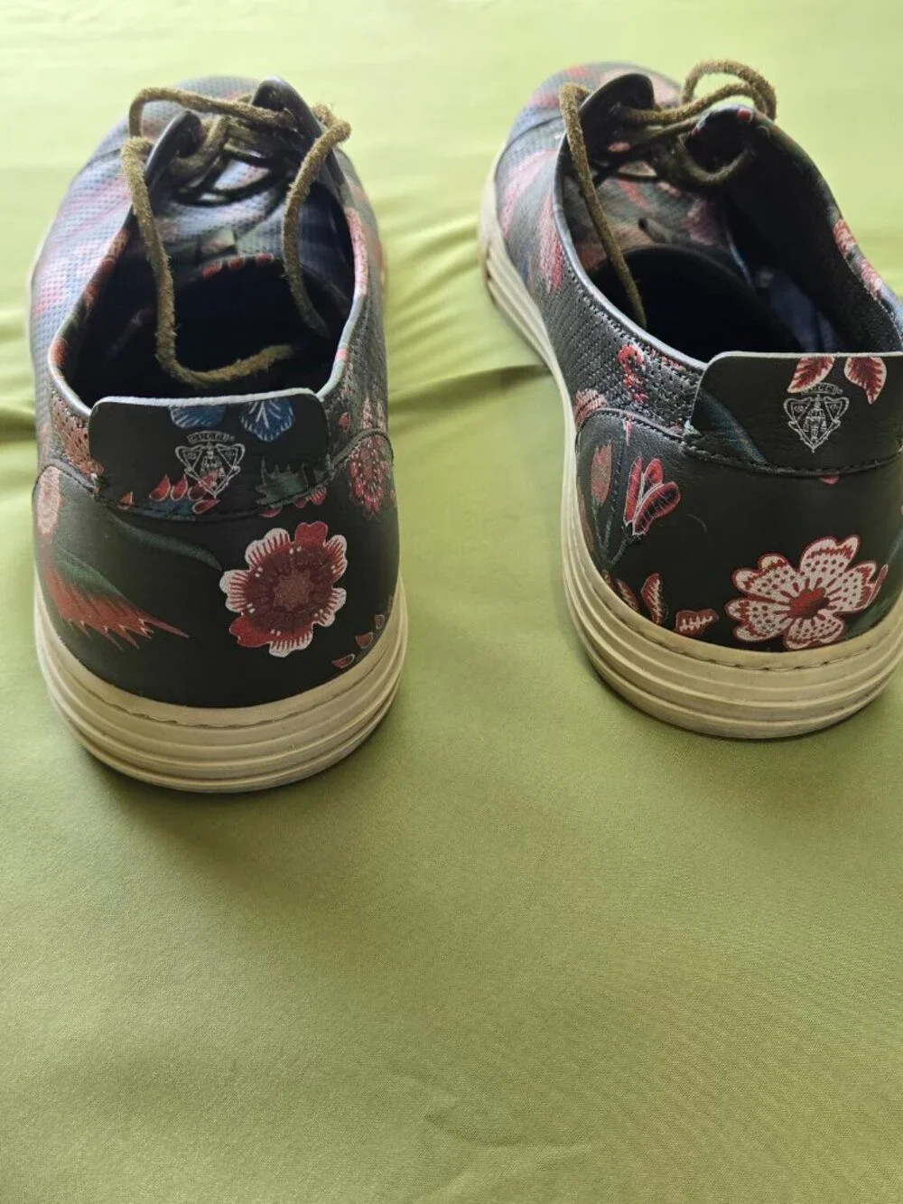 Gucci Floral Perforated Leather Low-Top Sneakers Size 12